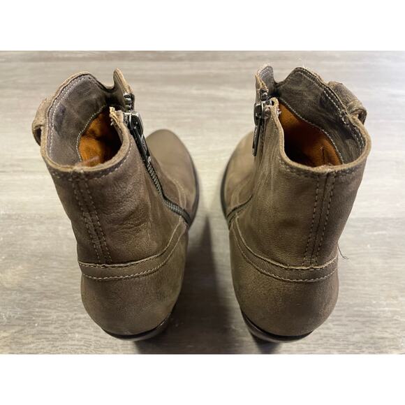 Frye Lillian Grey Western Bootie Women’s Size 7.5B